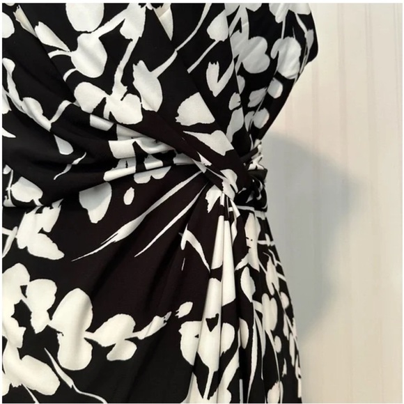 Anne Klein Black White Floral Sleeveless Surplice Wrap Midi Cocktail Dress Sz. M - Picture 17 of 17